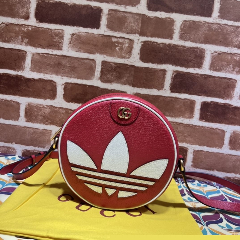 G*u*i round bags